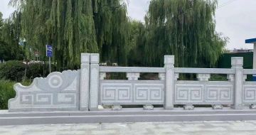 曲靖 芝麻灰桥栏杆、河道栏杆安装效果
