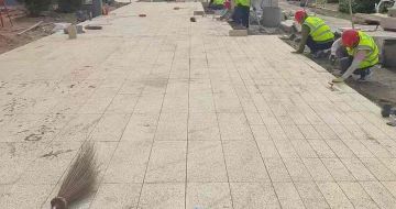 曲靖黄金麻荔枝面地铺案例