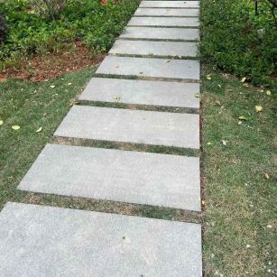 曲靖 芝麻黑小区踏步、汀步石铺装效果