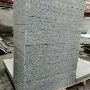 曲靖 花岗岩 地铺成品300*600，尺寸标准、厚薄均匀
