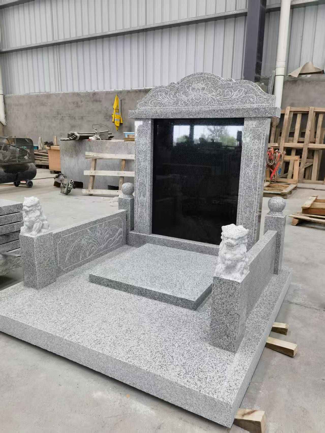 曲靖 芝麻白公墓、套墓