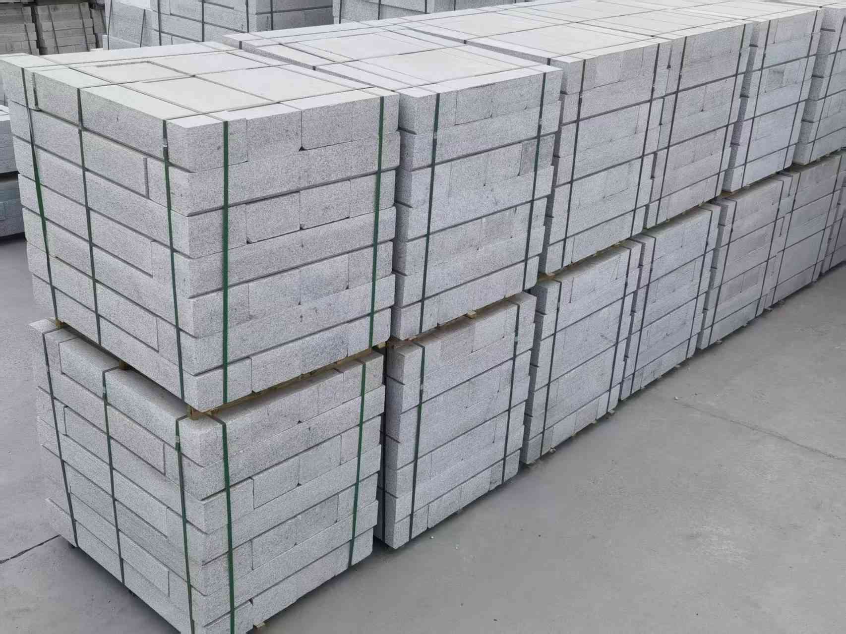 曲靖芝麻白路沿石