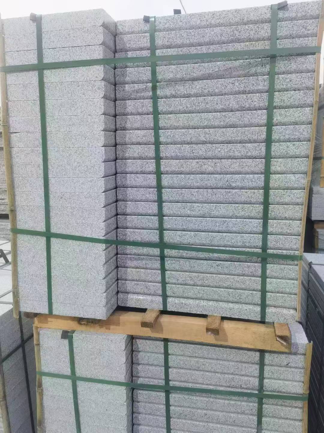 曲靖 5公分芝麻白，倒斜角，室外楼梯踏步